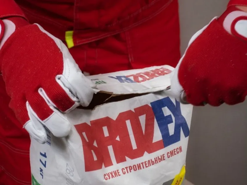 1. BROZEX ПРИМА ФИНИШ – высококачественная, мелкодисперсная гипсовая шпаклёвка, которая отлично подходит для заделки швов между листами ГВЛ и ГКЛ, для сплошного нанесения при подготовке стен к оклейке обоями и покраске. 